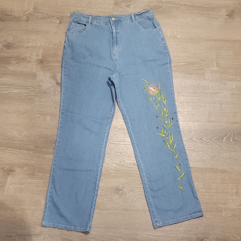 Denim&Co Light Blue Straight-Leg Jeans with Floral Stem Embroidery